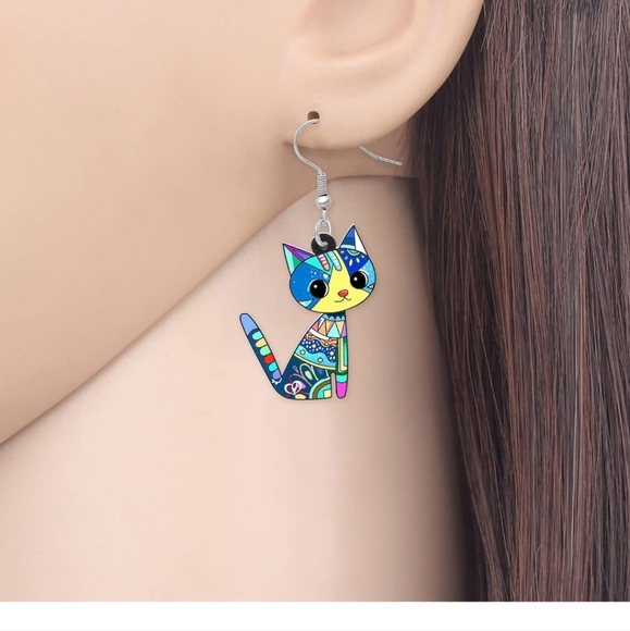 Whimsical Green and Blue Cat Earrings with Expressive Eyes - Picture 5 of 5